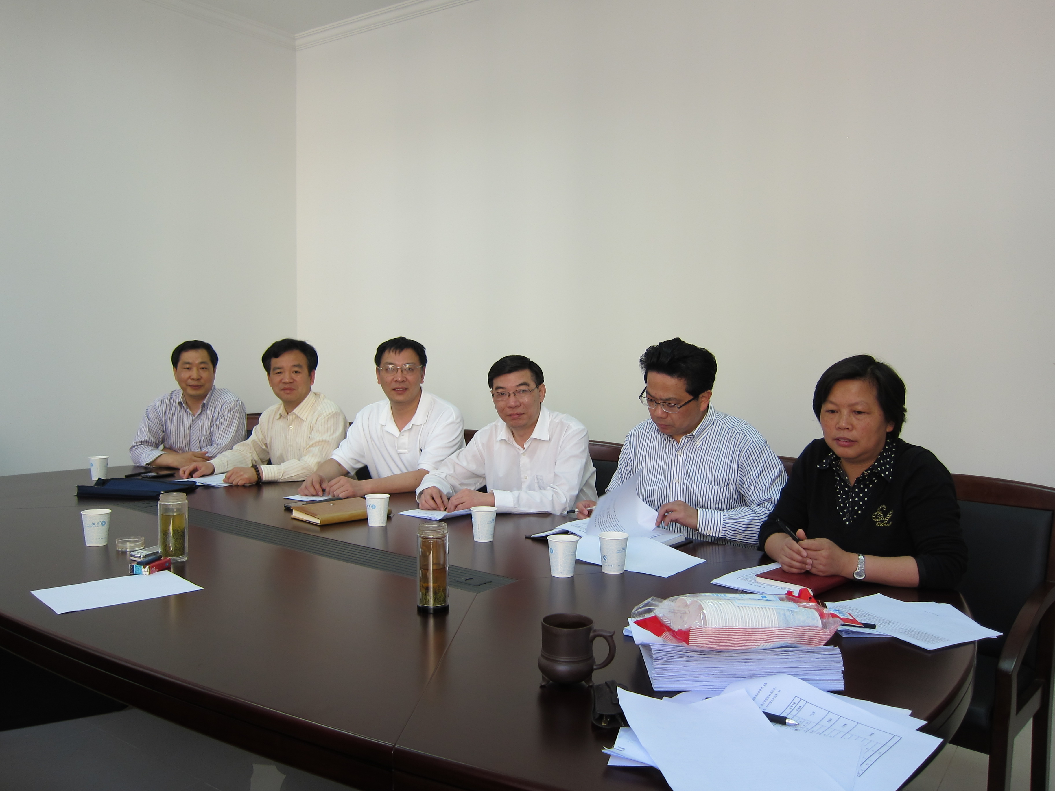 我校召开2012年大学生实验室创新项目立项评审会